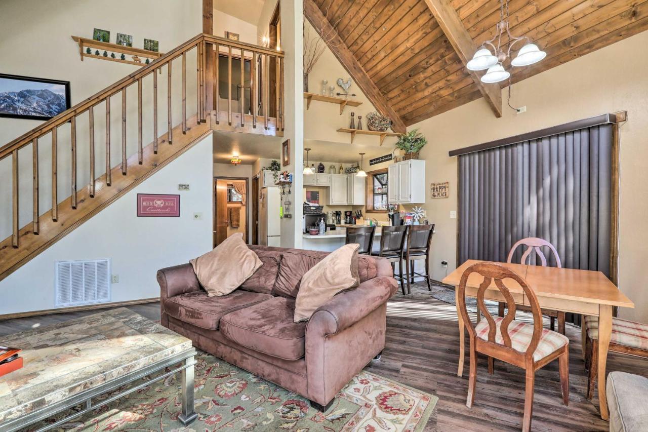 Munds Park Cabin With Fire Pit And Wraparound Porch! Exterior photo